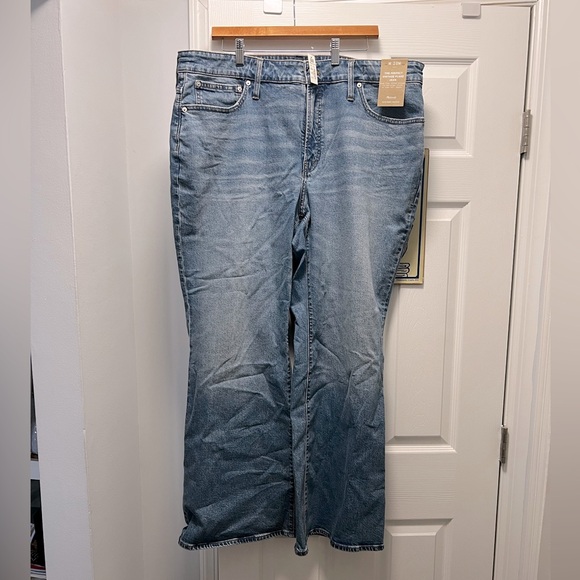 Madewell The Perfect Vintage Wide-Leg Crop Jean - Picture 2 of 6